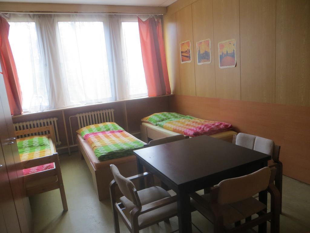 Hostel Monty Říčany Εξωτερικό φωτογραφία