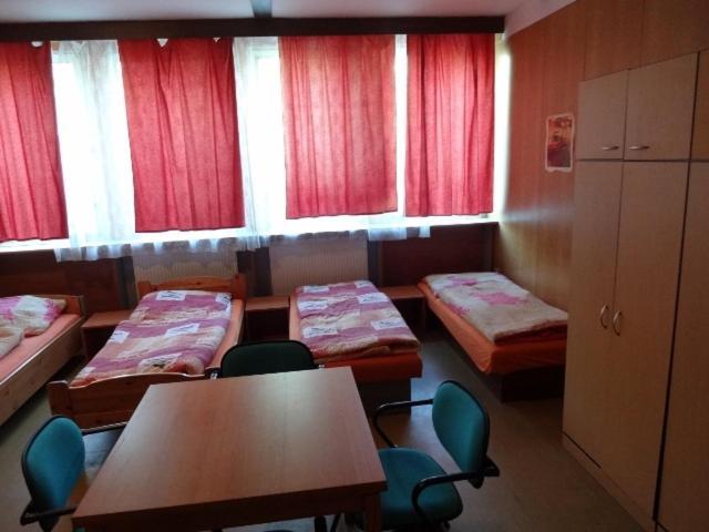Hostel Monty Říčany Δωμάτιο φωτογραφία