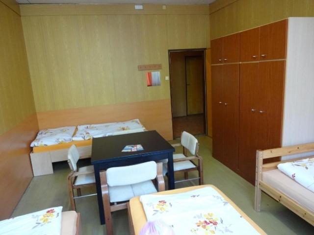 Hostel Monty Říčany Δωμάτιο φωτογραφία